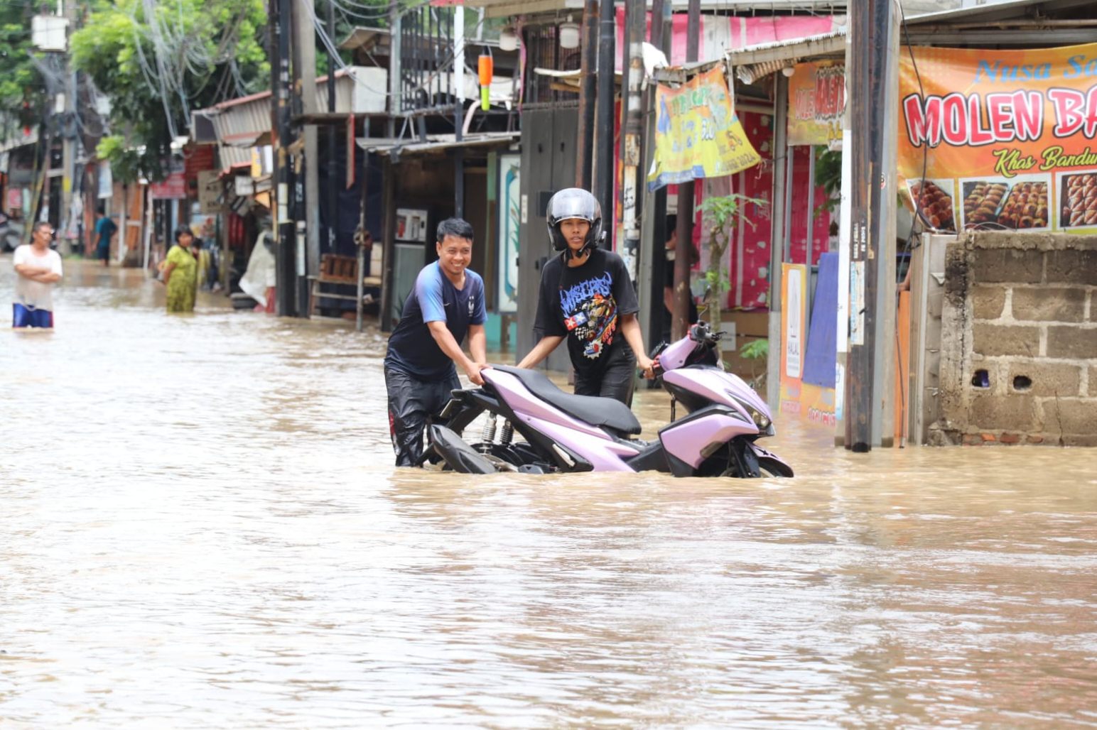 Bekasi Dilanda Banjir, Bupati Instruksikan Penanganan Cepat