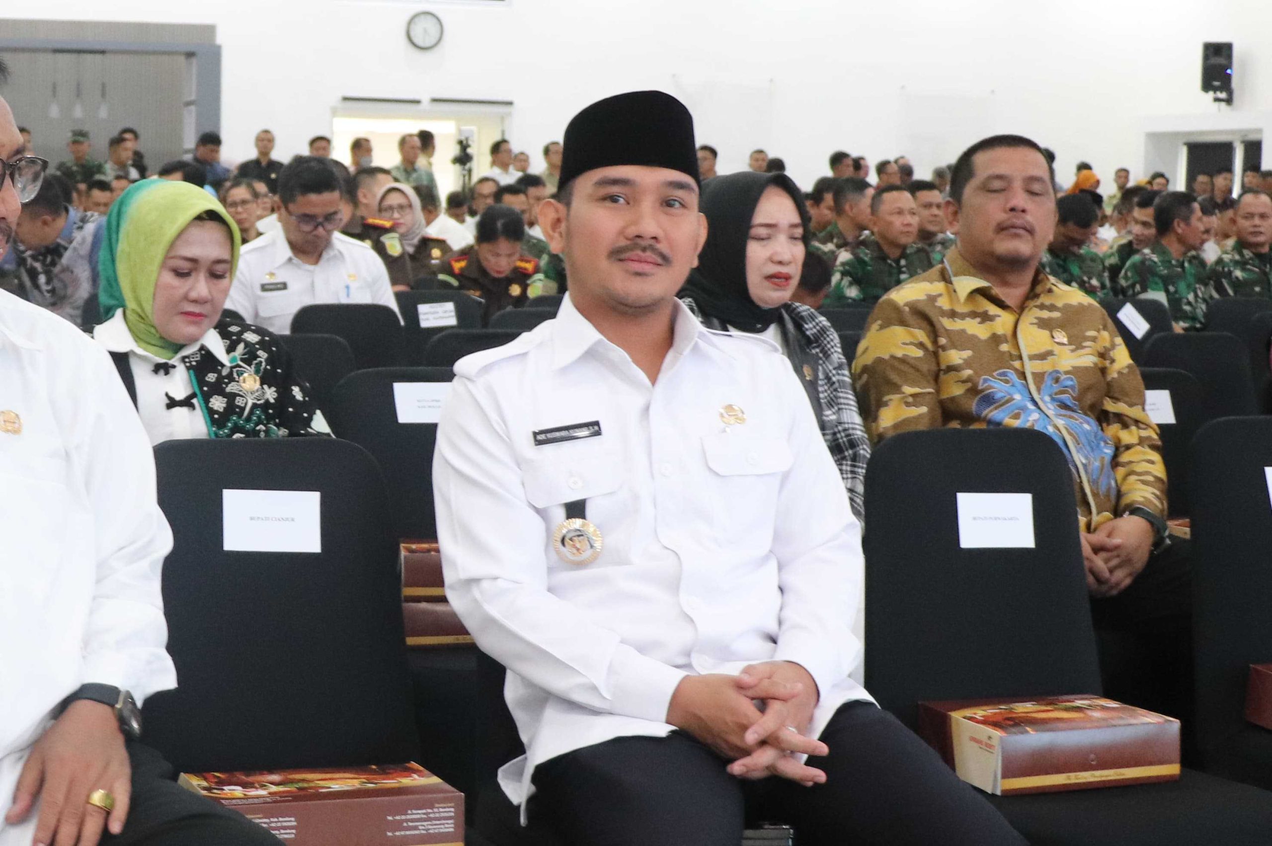 Bupati Bekasi Ade Kuswara Kunang Siap Jalankan Komitmen Bersama untuk Jabar Istimewa