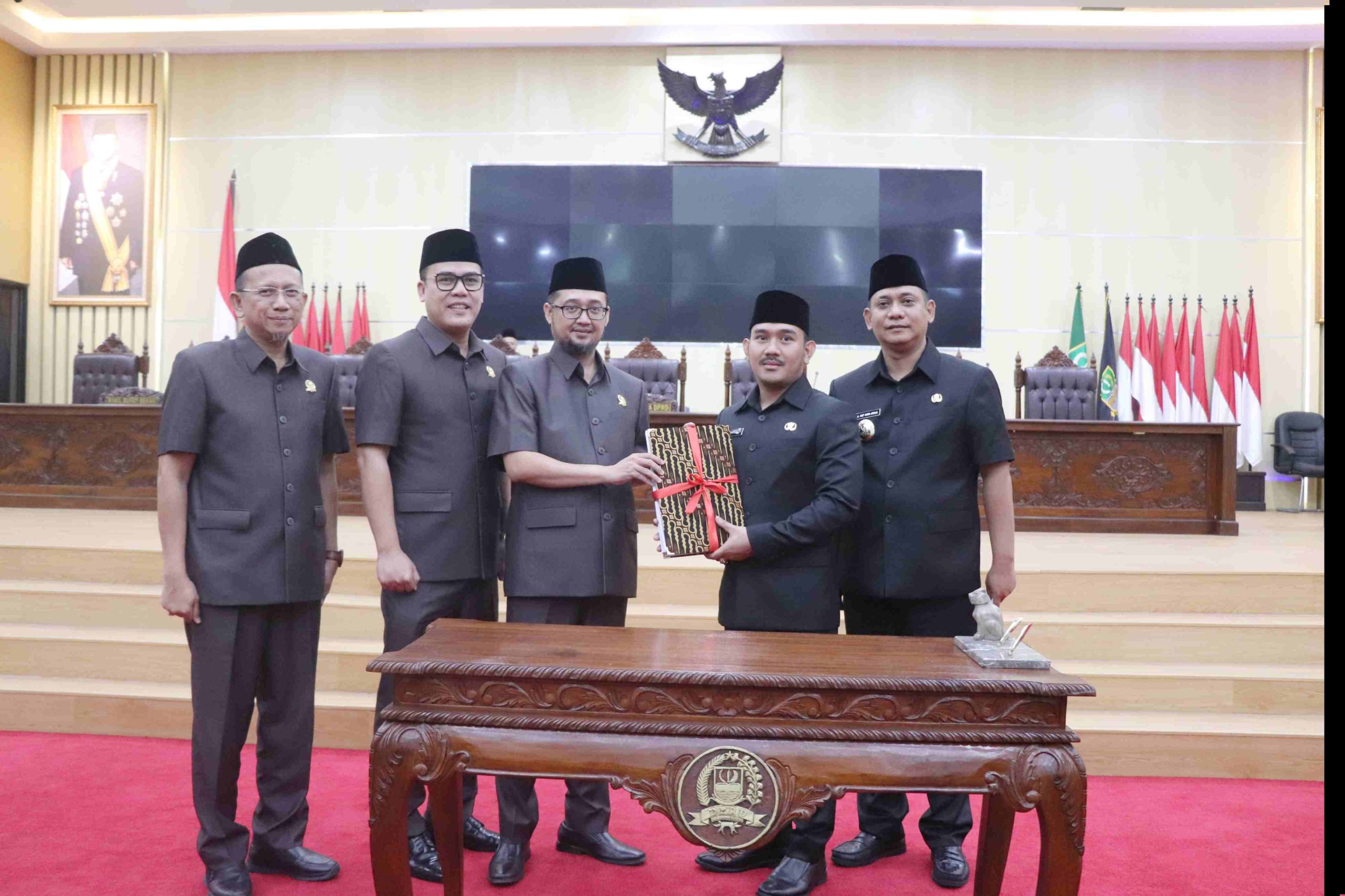 Bupati Bekasi Sampaikan Nota Penjelasan dalam Sidang Paripurna DPRD Kabupaten Bekasi