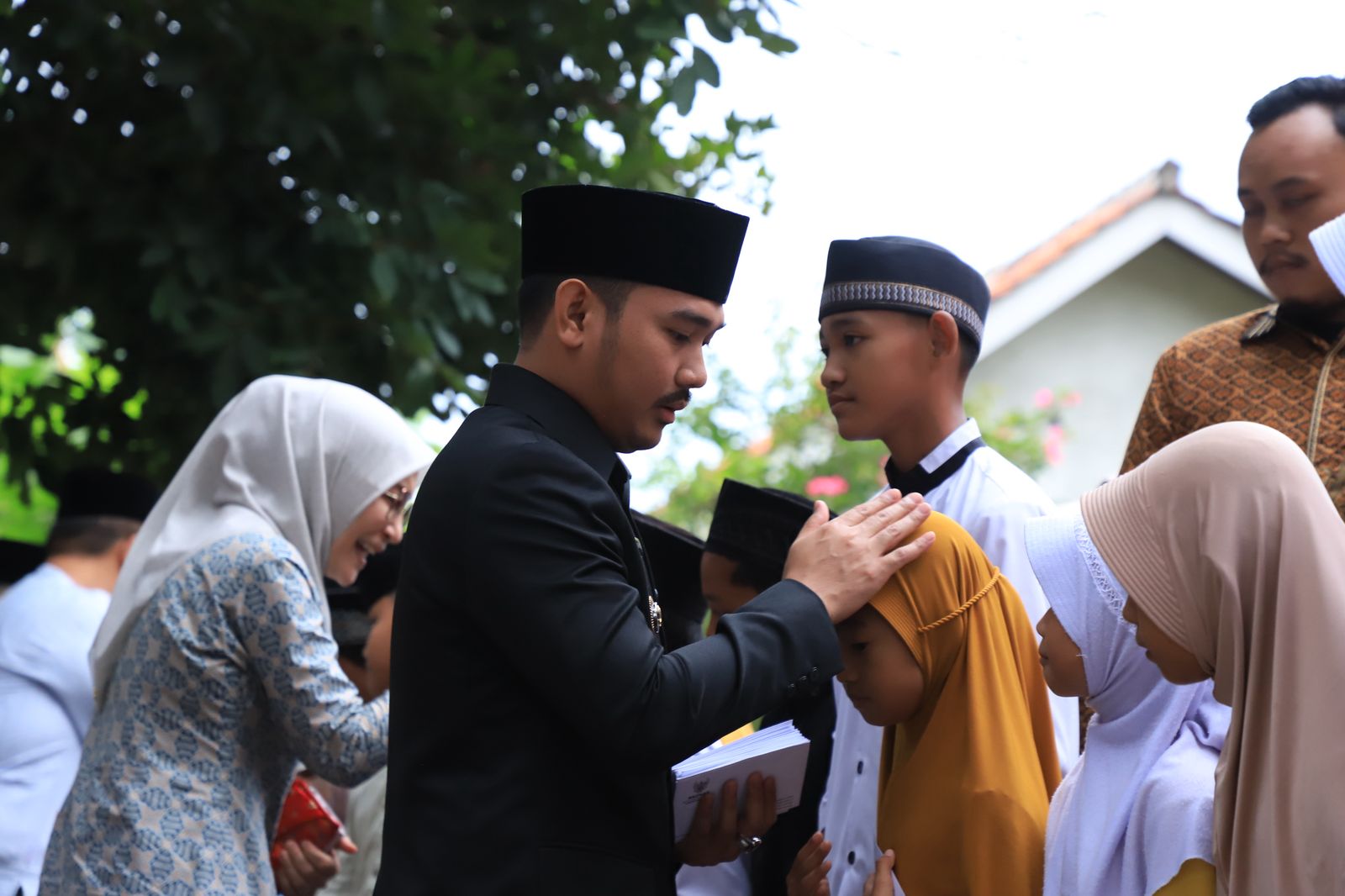 Bupati Bekasi : Ramadan Ajarkan Nilai Kepedulian dan Berbagi di Tengah Bencana