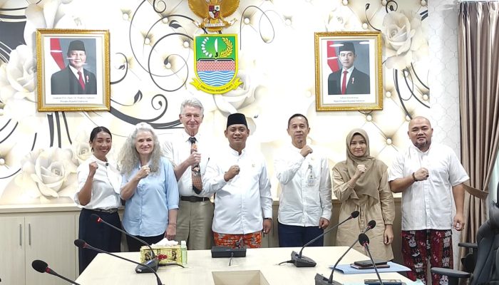 Pemkab Bekasi Percepat Pemulihan Pasca Banjir, Fokus pada Perbaikan Sarana Umum