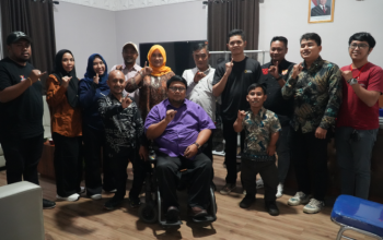 Keterangan Gambar : foto bersama Grib Jaya & Perkumpulan Penyandang Disabilitas Indonesia(PPDI) arsip foto media kabarnusa24.com (Raga R. Wijaya).