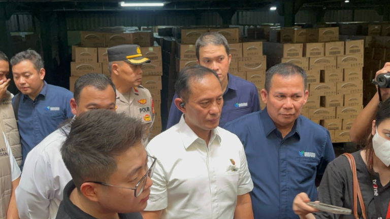 Polri Sidak Produsen MinyaKita di Tangerang, Pastikan Takaran Sesuai Label