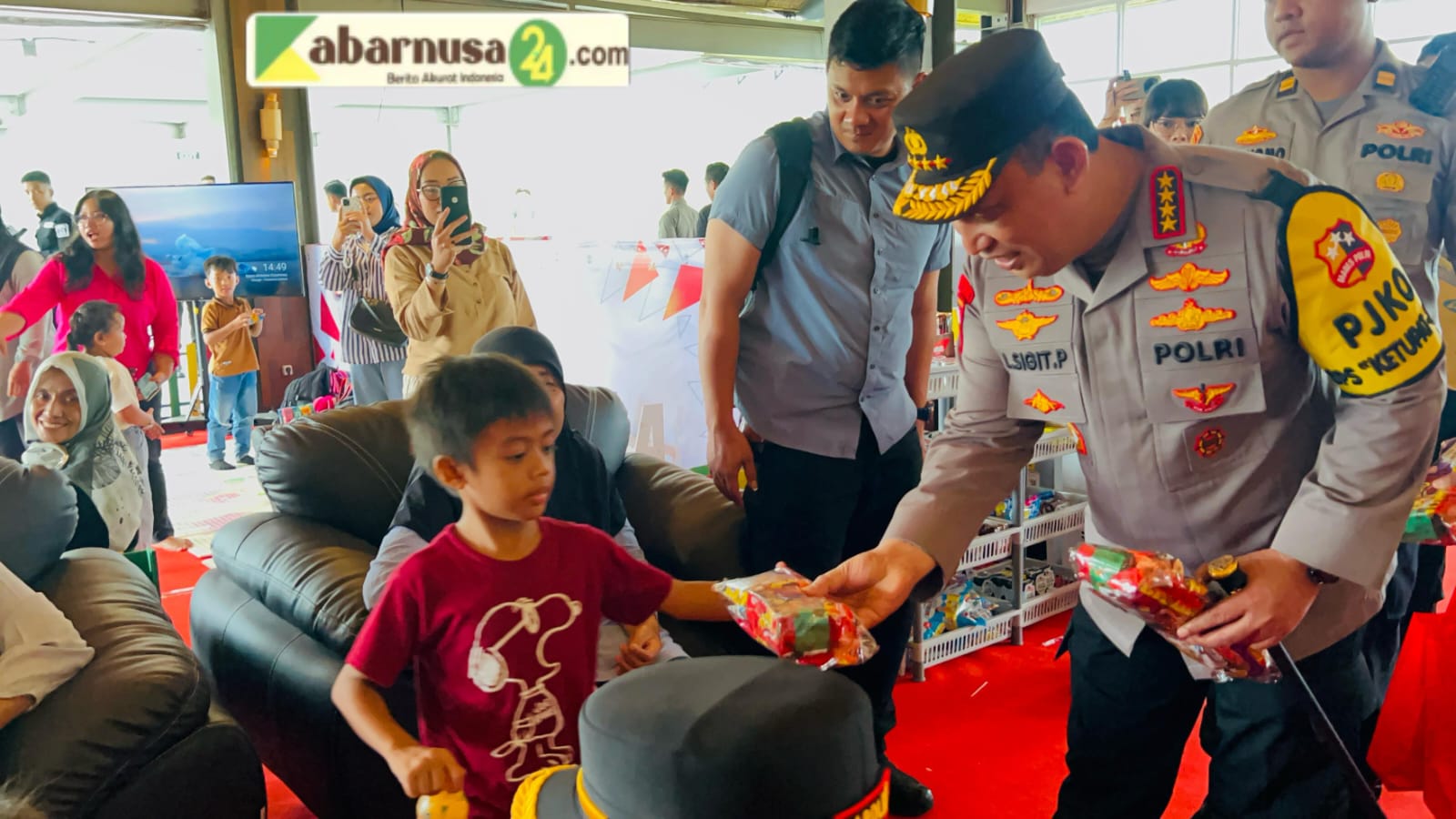 Tinjau Rest Area KM 456, Kapolri Intruksikan Jajaran Jajaran Maksimal Beri Pelayanan dan Atur Lalin Arus Balik
