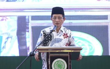 Menteri Agama Gandeng MUI Luncurkan Gerakan Nasional Makan Bergizi Gratis untuk Santri di Acara Halal Bihalal MUI 2025