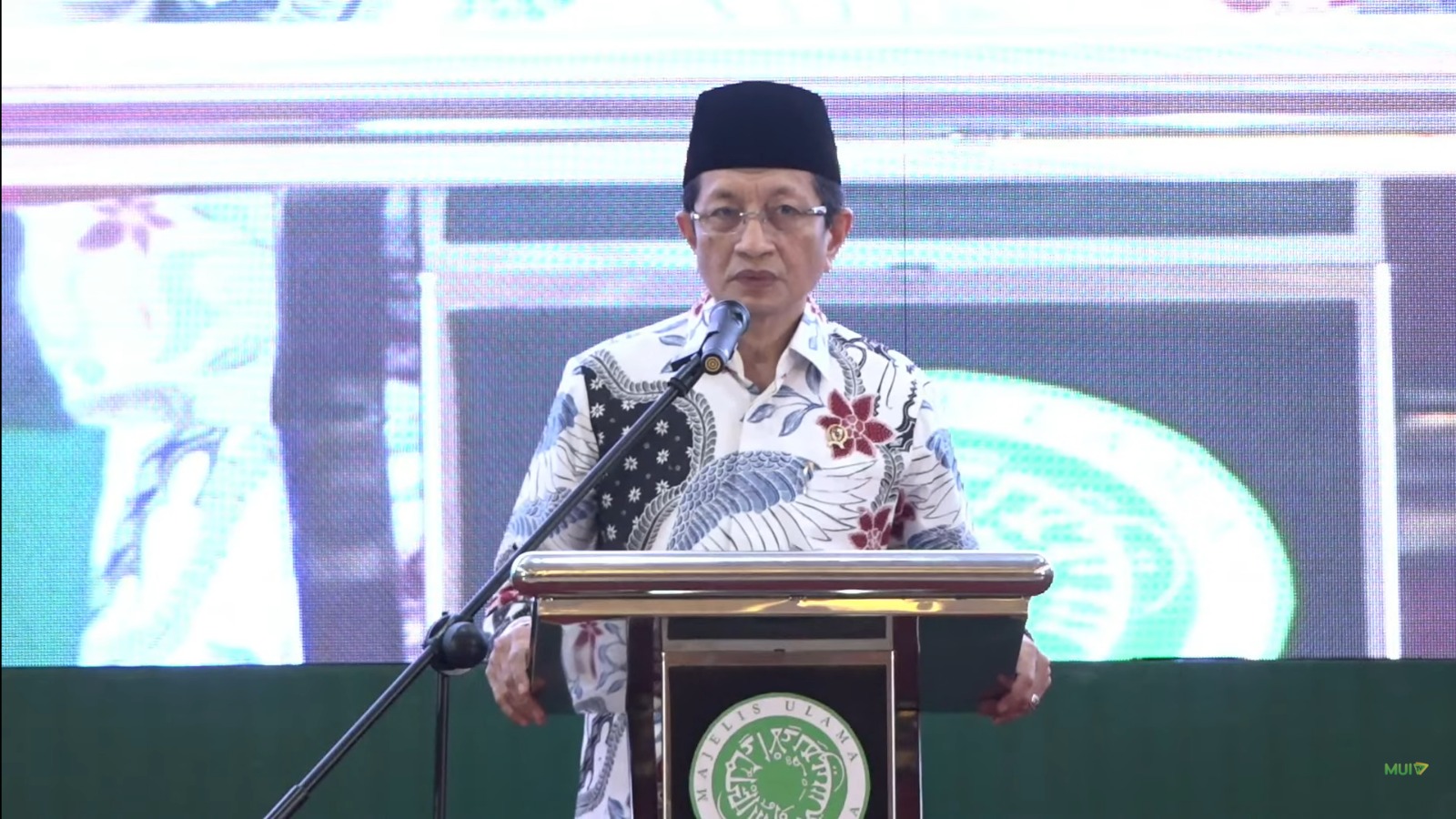 Menteri Agama Gandeng MUI Luncurkan Gerakan Nasional Makan Bergizi Gratis untuk Santri di Acara Halal Bihalal MUI 2025