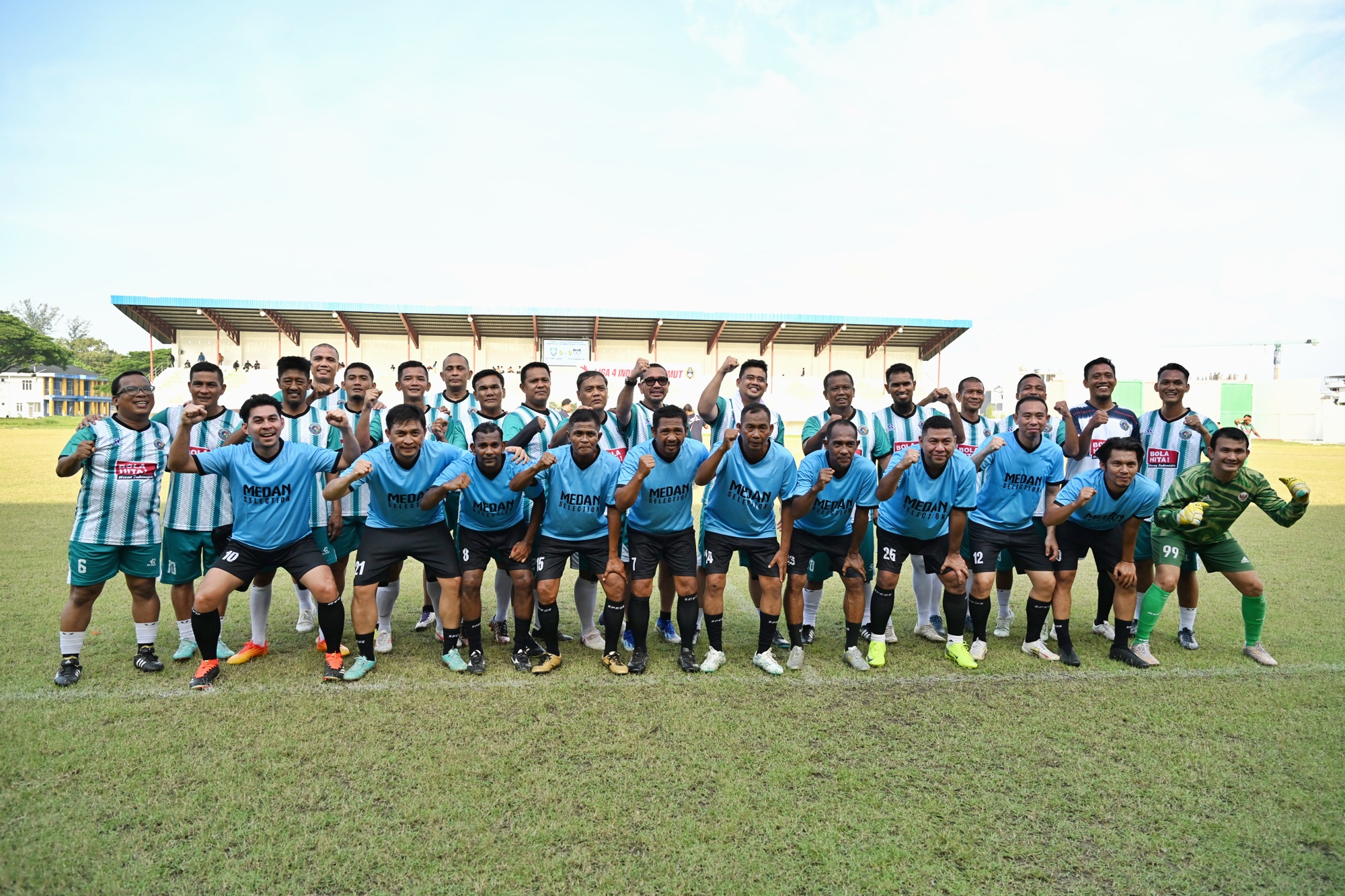 Serahkan Piala Juara Liga 4 Gubernur Bobby Nasution Harapkan Sepakbola Sumut Makin Berkembang Serahkan Piala Juara Liga 4 Gubernur Bobby Nasution Harapkan Sepakbola Sumut Makin Berkembang
