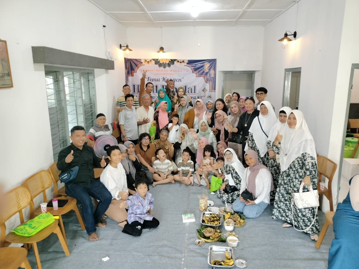 Keterangan Gambar: Foto Istimewa Wulan Yanuk Halal Bihalal Keluarga Besar Bani Kerjo Suki. arsip dokumentasi media kabarnusa24.com (Raga Kamanunggalan).