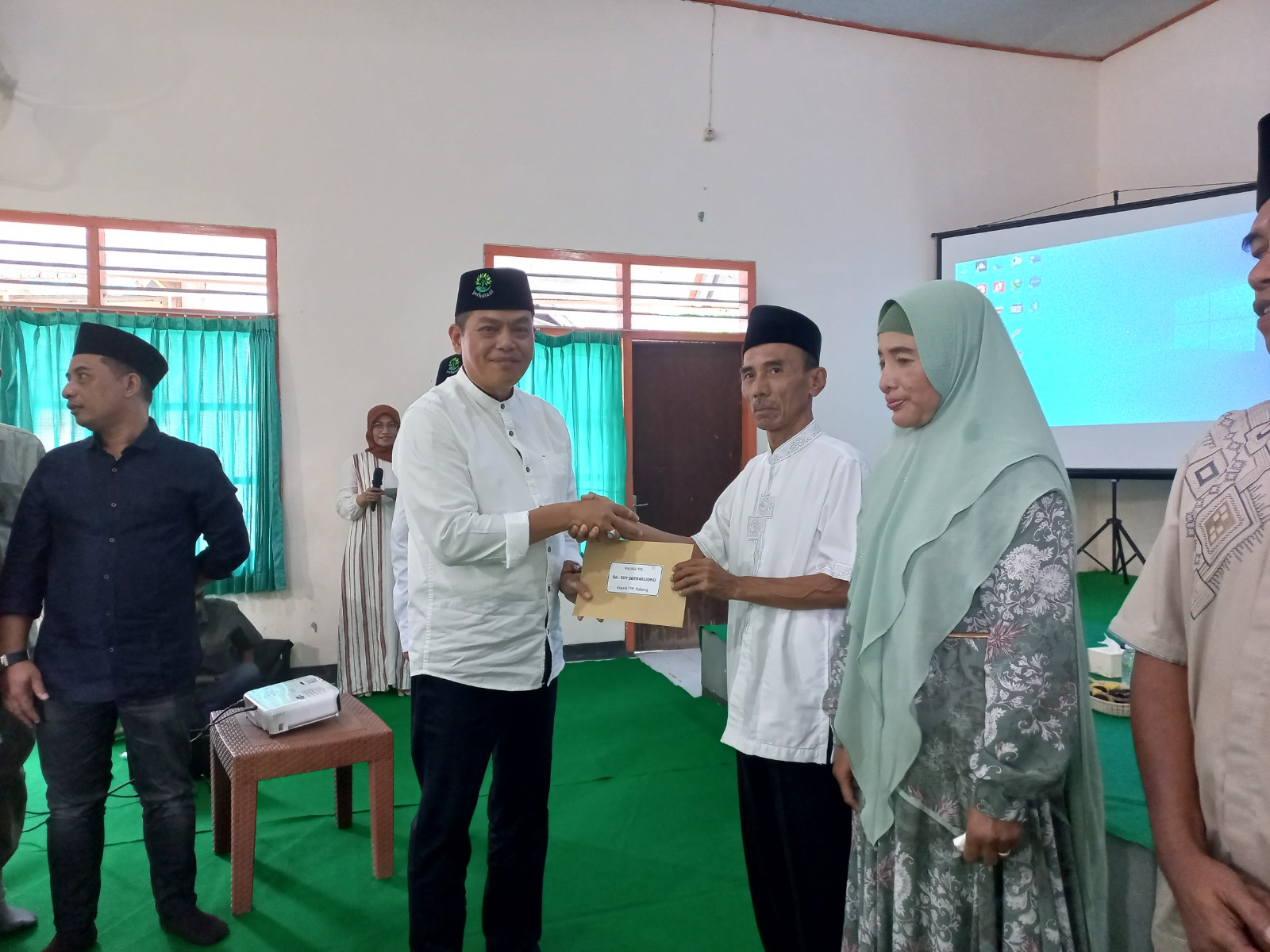 Perhutani Bondowoso Gelar Halal Bihalal & Pelepasan Karyawan Purna Tugas