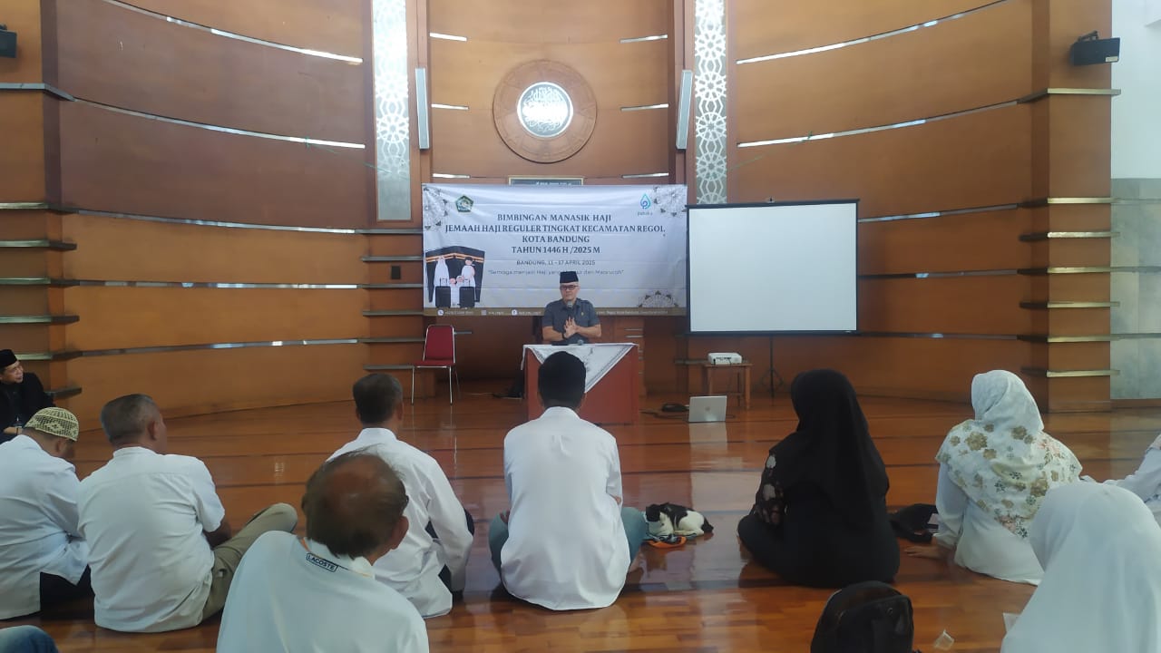 72 Calon Jema'ah Haji Kecamatan Regol Mengikuti Bimbingan Manasik Haji Pertama Nya