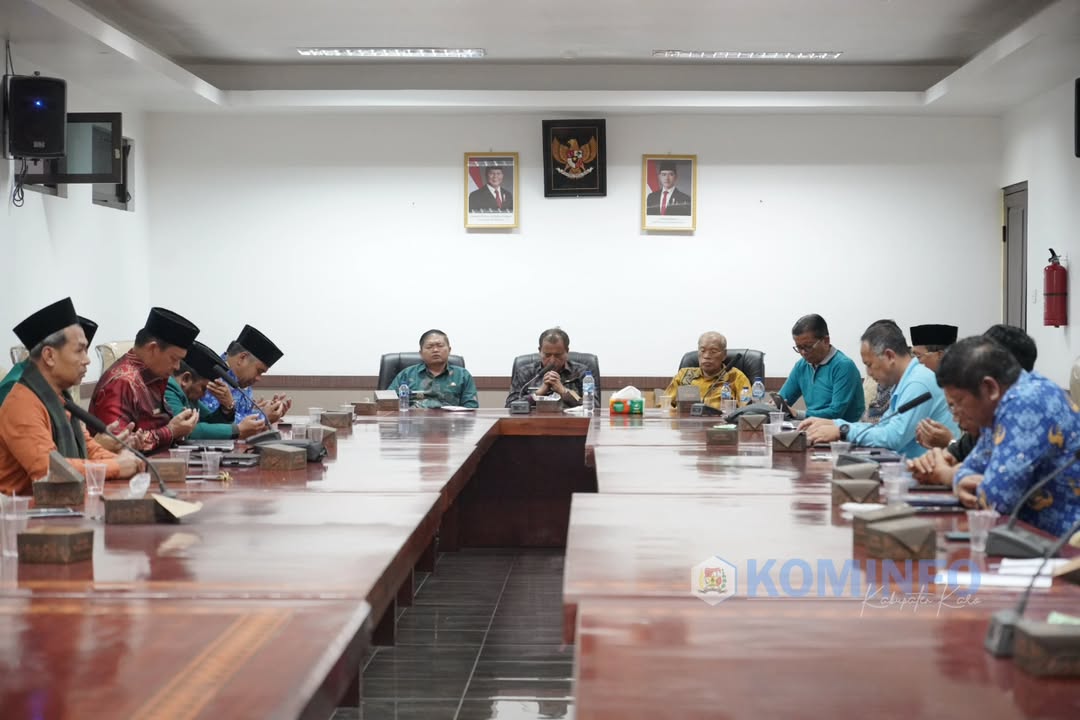 Bupati Karo Ajak Tokoh Agama dan Ormas Islam Bersinergi Wujudkan "Karo Beriman" Bupati Karo Ajak Tokoh Agama dan Ormas Islam Bersinergi Wujudkan "Karo Beriman"
