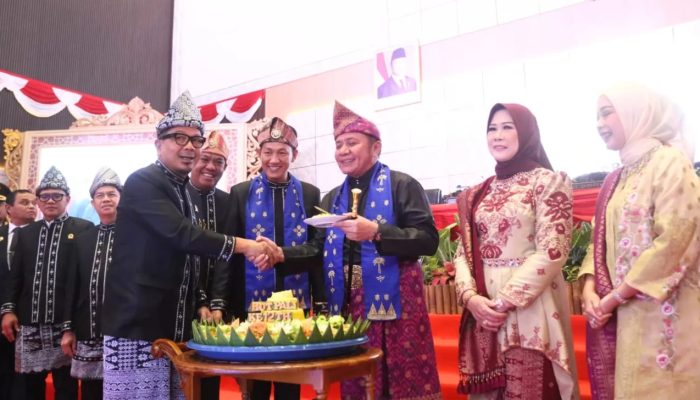 Bupati Kabupaten Penukal Abab Lematang Ilir Menghadiri Rapat Paripurna Istimewa DPRD PALI