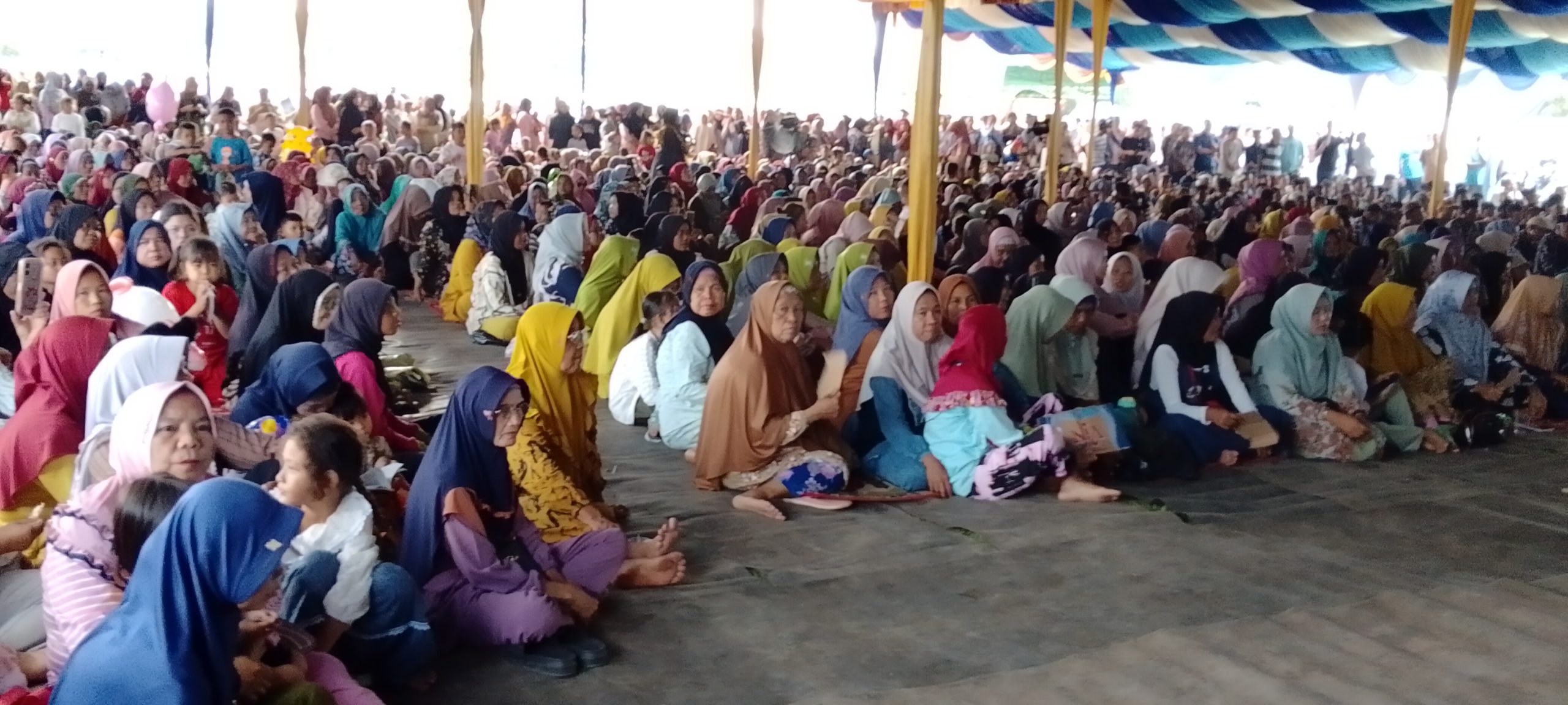 Halal Bihalal dan Syukuran Kemenangan Budi Hoiru, S.Hi Digelar Meriah di Kecamatan Abab Halal Bihalal dan Syukuran Kemenangan Budi Hoiru, S.Hi Digelar Meriah di Kecamatan Abab