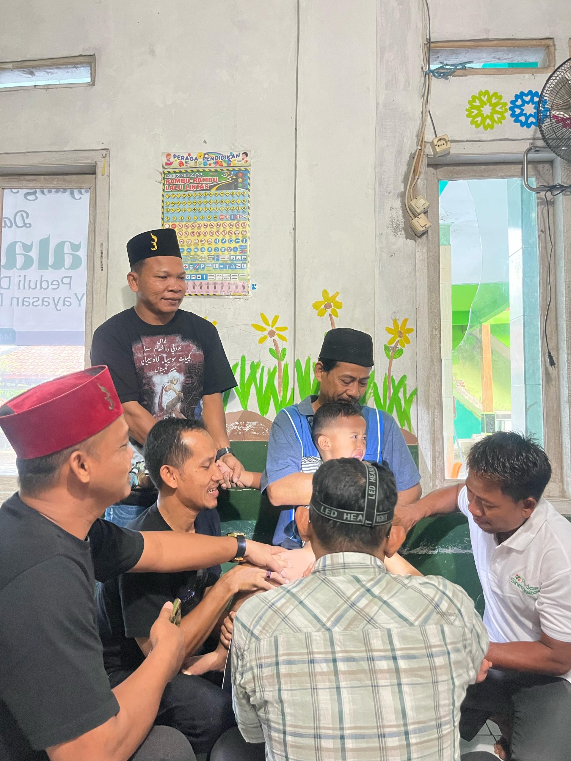 Halal Bihalal Komunitas Pedas di Sukabungah Gelar Sunatan Anak