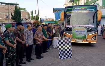 Pemerintah Kabupaten Karo Lepas 24 Jamaah Calon Haji Menuju Tanah Suci