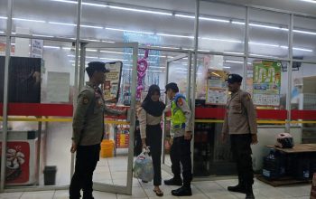 Patroli Malam Jaga Keamanan Jalan Lintas PALI – Muara Enim, Polisi Himbau Remaja Tidak Nongkrong Hingga Larut