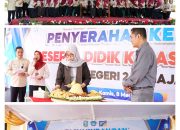 Momen Penuh Haru,Saat Pelepasan Siswa-Siswi SMKN 2 Unggulan,di Kabupaten Lumajang 