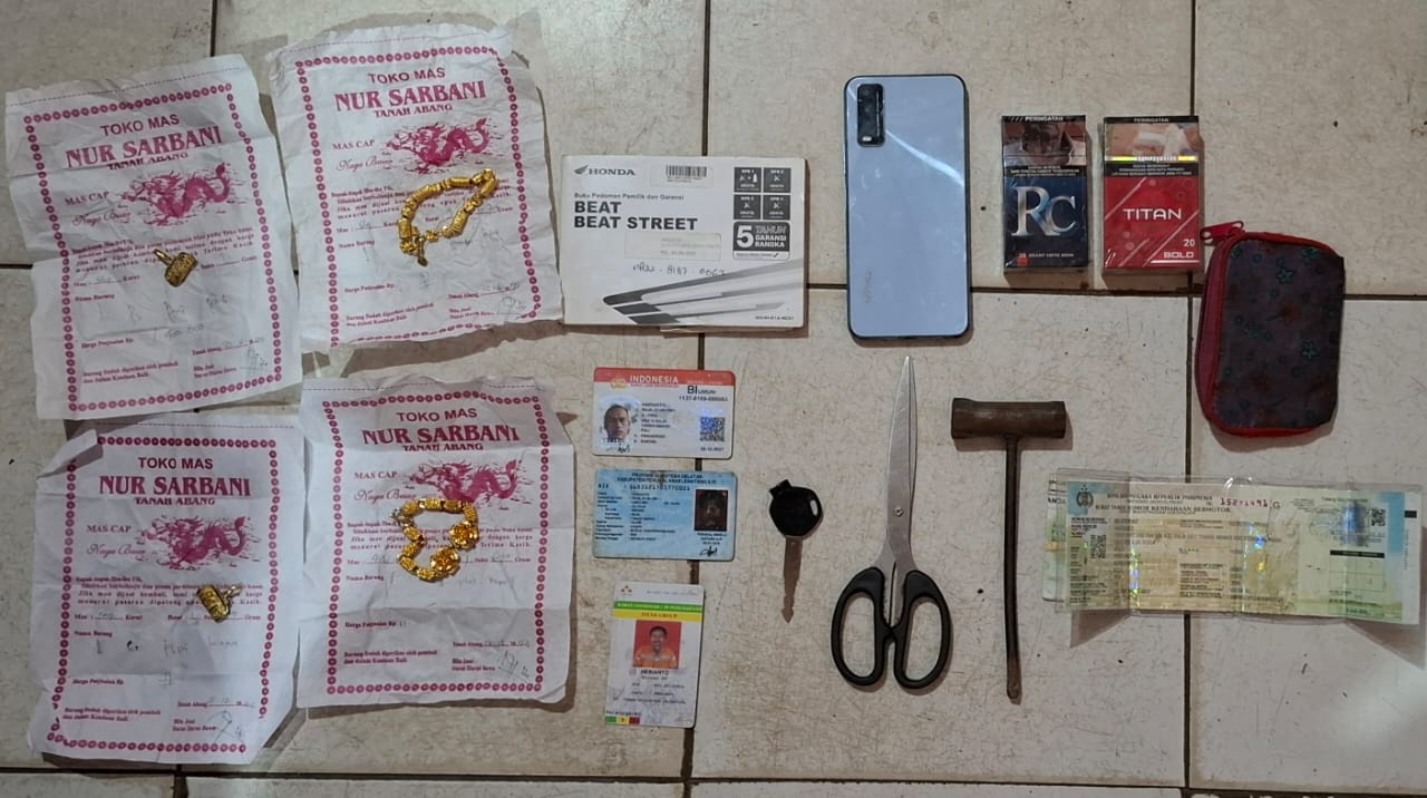 AF (30), Warga Dusun II Desa Curup, Berhasil di Ringkus Unit Reskrim Polsek Tanah Abang, Diduga Melakukan Pencurian AF (30), Warga Dusun II Desa Curup, Berhasil di Ringkus Unit Reskrim Polsek Tanah Abang, Diduga Melakukan Pencurian