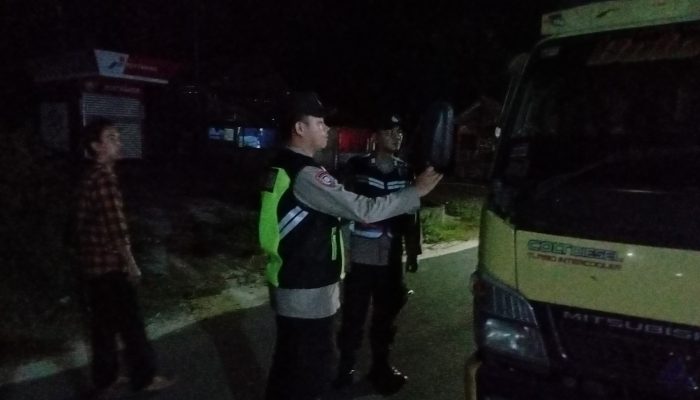 Polsek Penukal Utara Gelar Razia Terpadu KRYD, Tegur Pengendara Tak Lengkap dan Himbau Remaja Hindari Judi Online