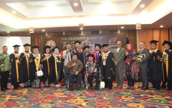 Program Beasiswa Inklusif STIE Trianandra Luluskan Mahasiswa Difabel