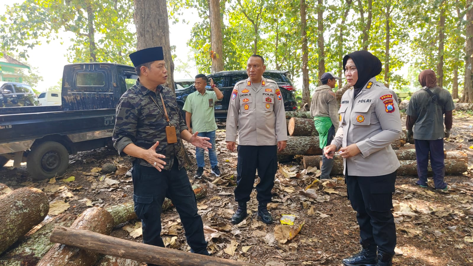 AKBP Widya Kasubdit Polsus Polda Jatim Pelajari Sistem Lacak Balak Di Perum Perhutani KPH Bondowoso 