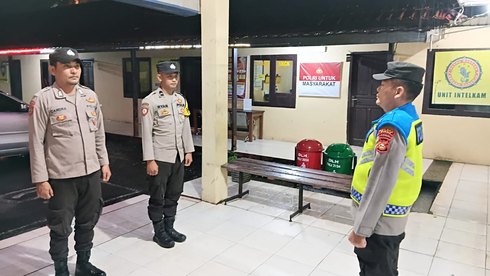 APEL MALAM DAN PATROLI CIPTA KONDISI, POLSEK TALANG UBI PASTIKAN KEAMANAN KAWASAN JALAN LINTAS HINGGA SIMPANG TAIS