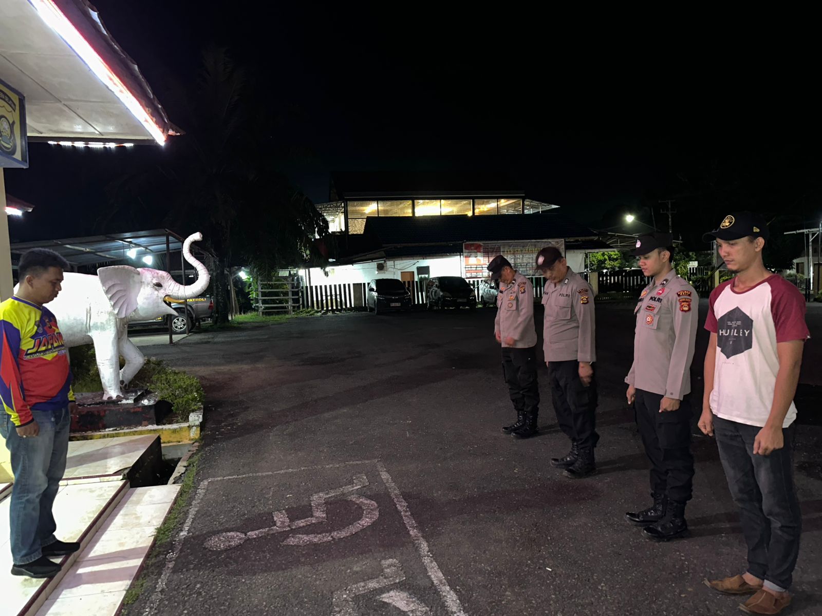 Polsek Talang Ubi Menggelar Apel Malam Yang dilanjutkan Dengan Patroli Skala Sedang di Wilayah Hukumnya,