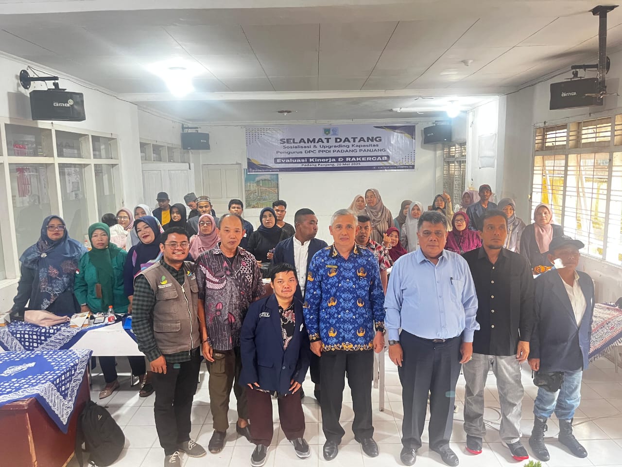 Keterangan foto: PPDI PADANG PANJANG Mengadakan Sosialisasi dan Upgrading Kapasitas Pengurus DPC PPDI Padang Panjang