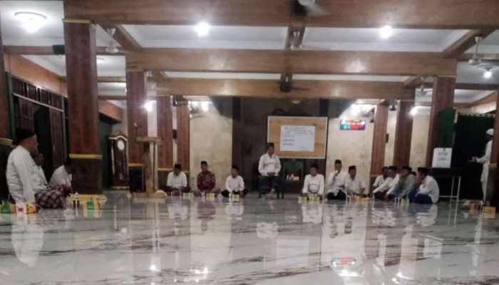 Jamaah Masjid Syiarul Islam Lemah Abang Gelar Pemilihan Ketua DKM Syiarul Islam 2025