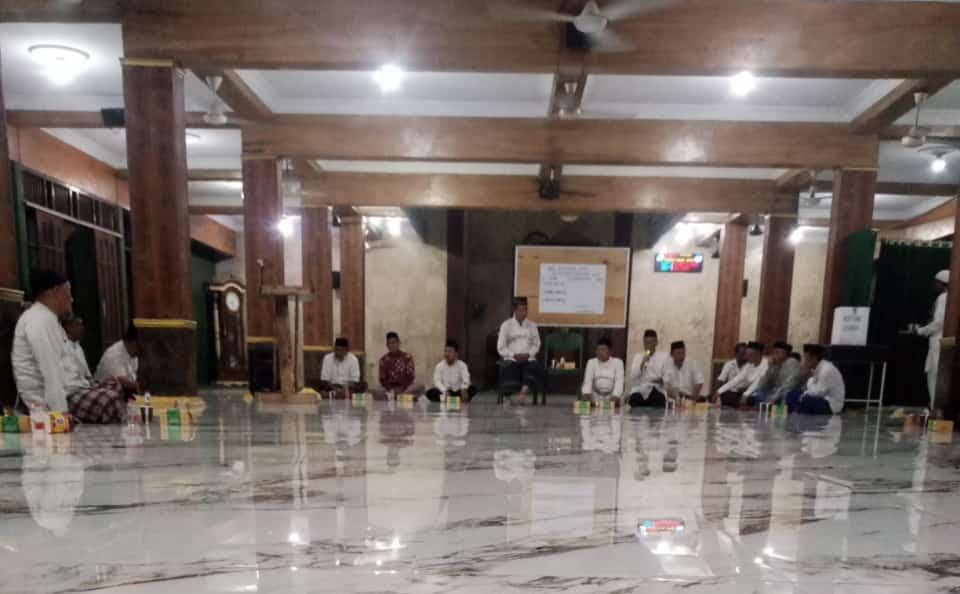 Jamaah Masjid Syiarul Islam Lemah Abang Gelar Pemilihan Ketua DKM Syiarul Islam 2025