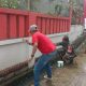 Persiapan Kampung Pancasila, Kades Kertajaya H. Acep Saepudin Turun Langsung ke Lapangan Bareng TNI