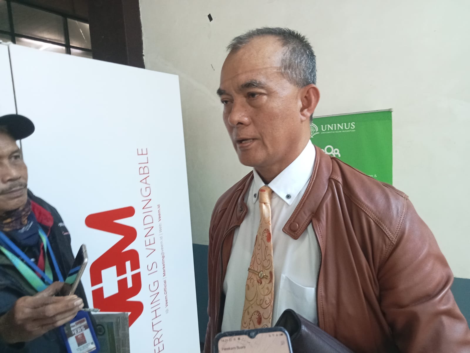 Wakil Walikota Bandung Raih Gelar S3 Nya Ini Tanggapan Rektor Uninus
