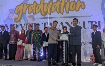 Polri dan Pendidikan Bersinergi: Wakapolsek Talang Ubi Hadiri Wisuda SMP YPIP, Dorong Generasi Tangguh dan Visioner