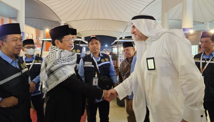 Tiba di Jeddah, Amirul Haj Minta Jemaah Fokus Persiapan Wukuf di Arafah
