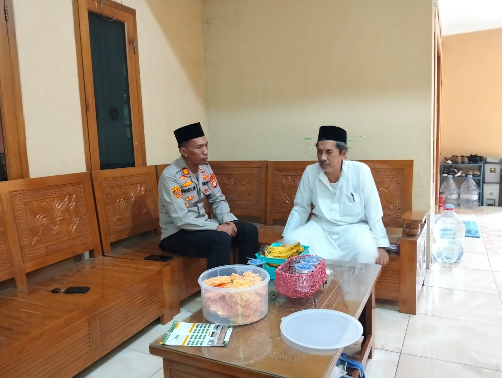Kapolsek Cibarusah Perkuat Sinergi dengan Tokoh Agama, Wujudkan Kamtibmas Harmonis