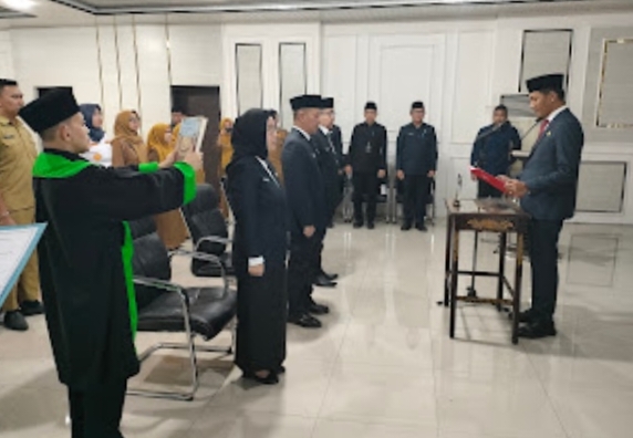 Asgianto ST Lantik Tiga Pejabat Administrator Di Lingkungan Pemerintah Kabupaten Penukal Abab Lematang Ilir