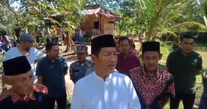 Bupati PALI Asgianto ST Kunjungi Desa Karta Dewa