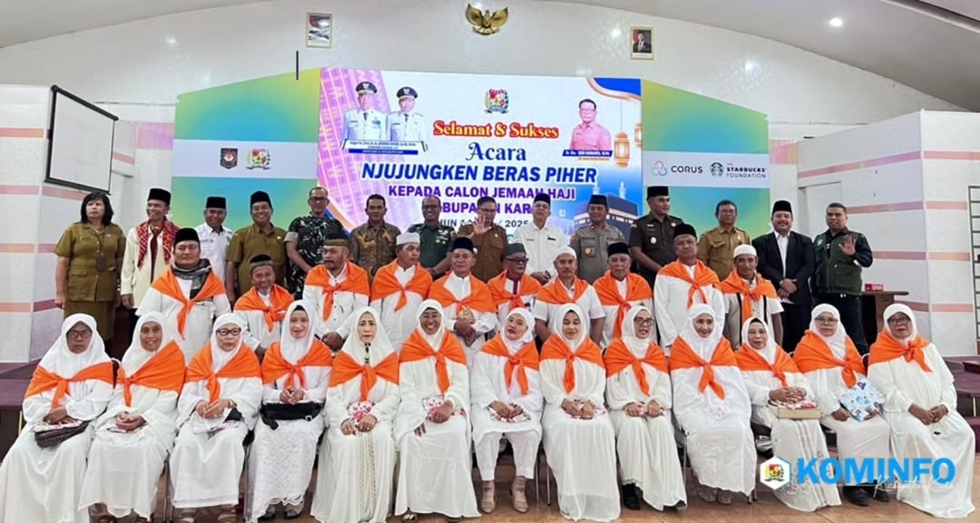 Wakil Bupati Karo Njujungken Beras Piher kepada Calon Jemaah Haji Tahun 1446 H/2025 M