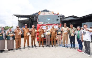 Wakil Bupati Karo Lepas Ekspor Kentang dan Ubi Jalar ke Singapura