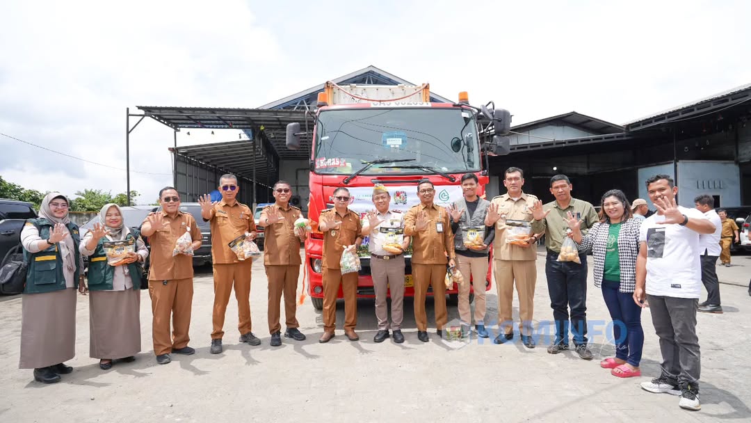 Wakil Bupati Karo Lepas Ekspor Kentang dan Ubi Jalar ke Singapura