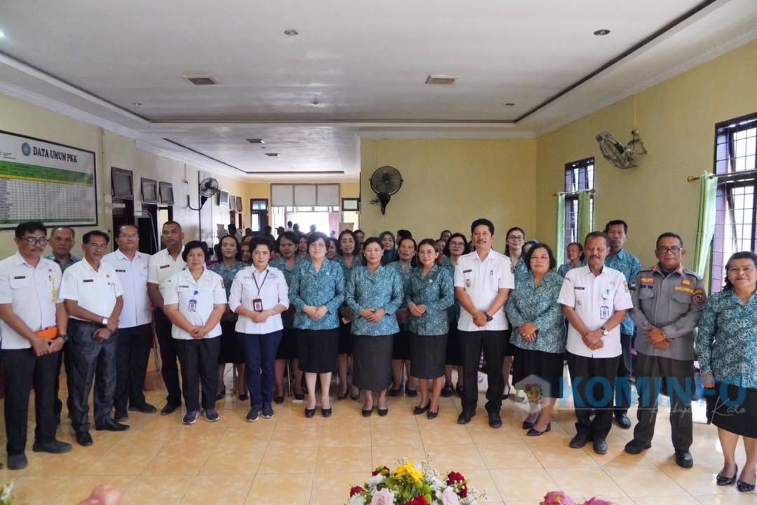 Ketua Tim Penggerak PKK Kabupaten Karo Hadiri Sosialisasi Program PKK dan Pembinaan Transformasi Posyandu Desa Ketua Tim Penggerak PKK Kabupaten Karo Hadiri Sosialisasi Program PKK dan Pembinaan Transformasi Posyandu Desa