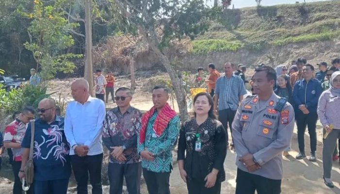 Polres Tanah Karo Dukung Penaburan 250.000 Benih Ikan Nila di Desa Sukanalu