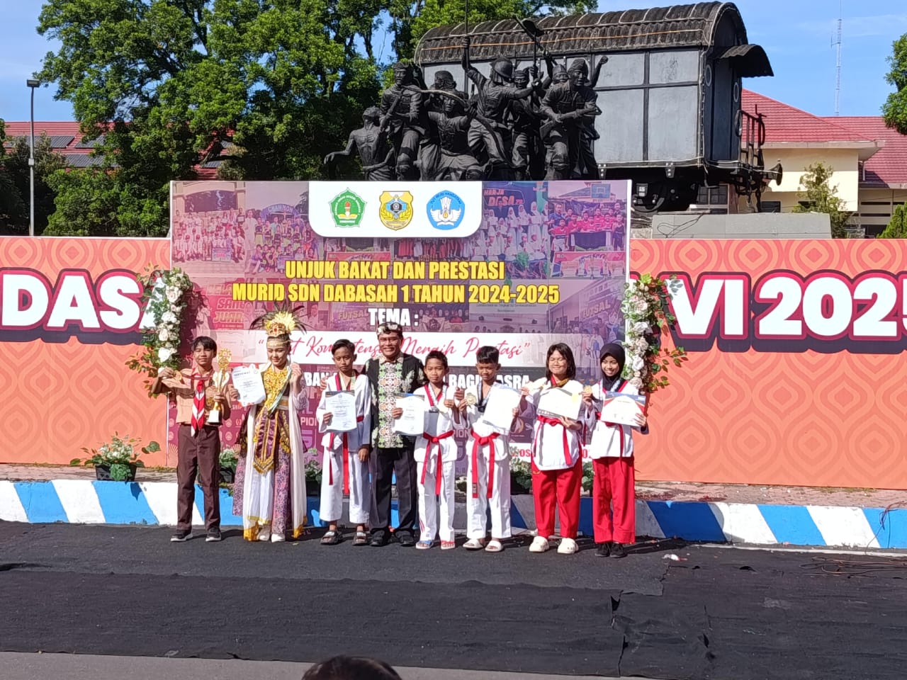 Siswa Siswi SD Dabasah 1 Bondowoso Unjuk Bakat dan Prestasi