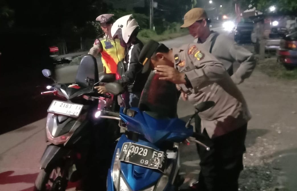 Tekan Kejahatan Polsek Cikarang Timur Gelar Operasi Kejahatan Jalanan.