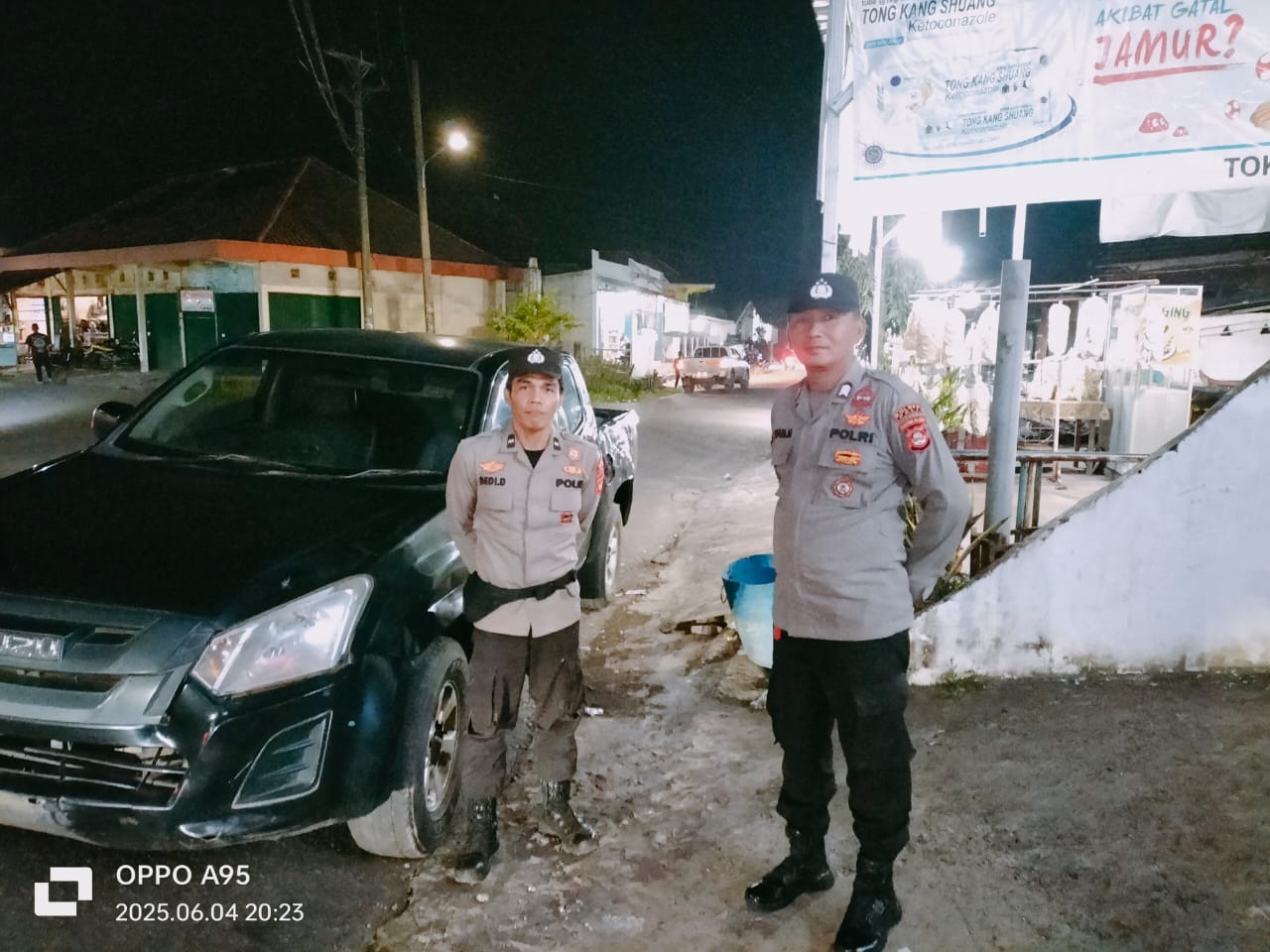 Polsek Tanah Abang Menggelar Apel Malam Yang dilanjutkan Dengan Patroli Rutin