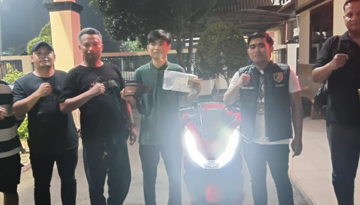 Polsek Cikarang Timur Kembalikan Sepeda Motor Hasil Pencurian dan Penipuan kepada Pemiliknya