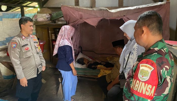 Bhabinkamtibmas Desa Cipayung Polsek Cikarang Timur Laksanakan Kunjungan DDS untuk Jaga Keamanan dan Pelayanan Masyarakat