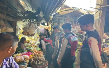 Tegas! Sat Samapta Polres PALI Sisir Pasar Induk, Bubarkan Potensi Premanisme