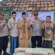 Polsek Serang Baru Gelar Bakti Sosial Religi dalam Rangka HUT Bhayangkara ke-79, Berikan Bantuan Semen untuk Masjid