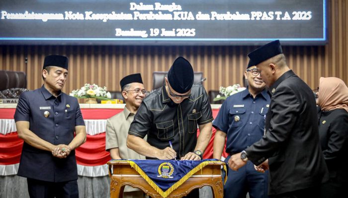 DPRD Kota Bandung Gelar Rapat Paripurna: Penandatanganan Nota Kesepakatan Perubahan KUA dan PPAS Tahun Anggaran 2025